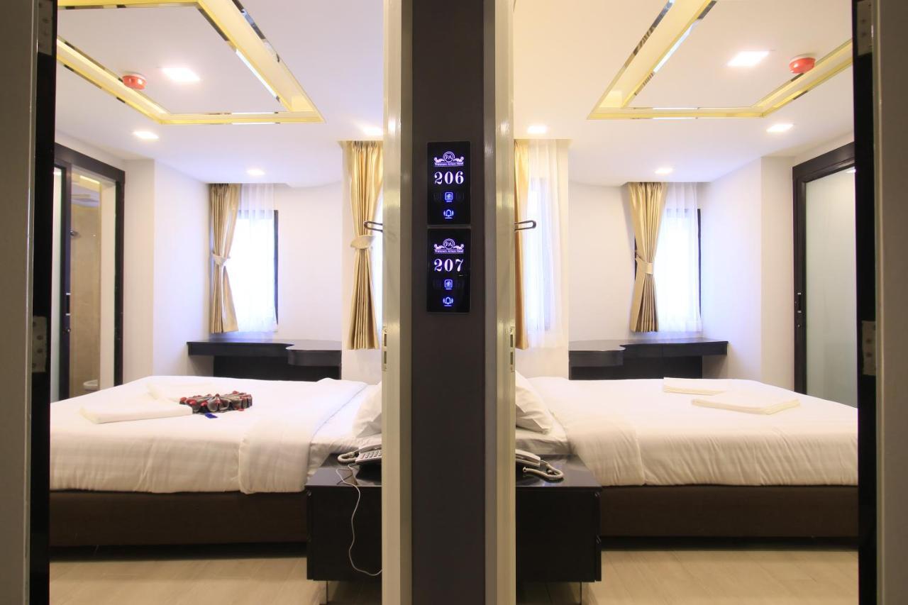 Pratunam Atrium Hotel Bangkok Exteriör bild