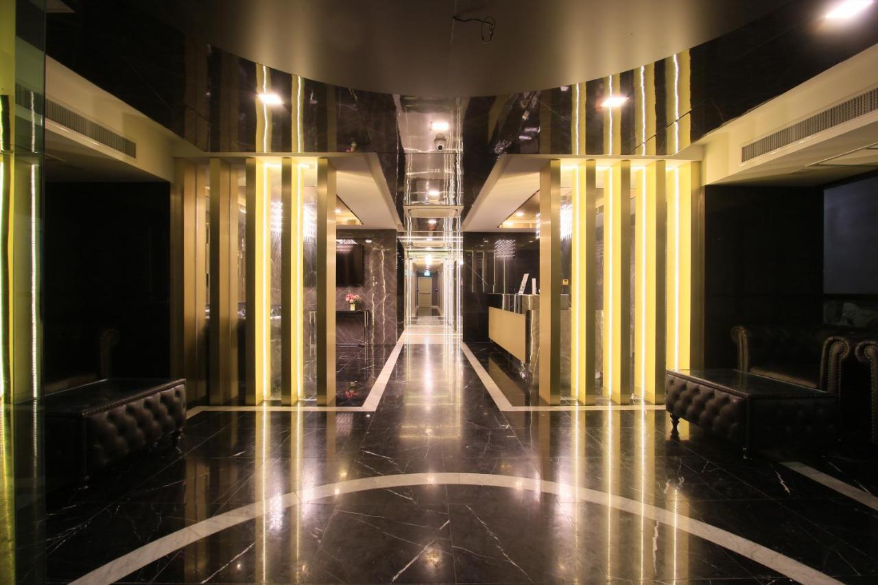 Pratunam Atrium Hotel Bangkok Exteriör bild